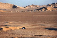 مخيم في الصحراء
